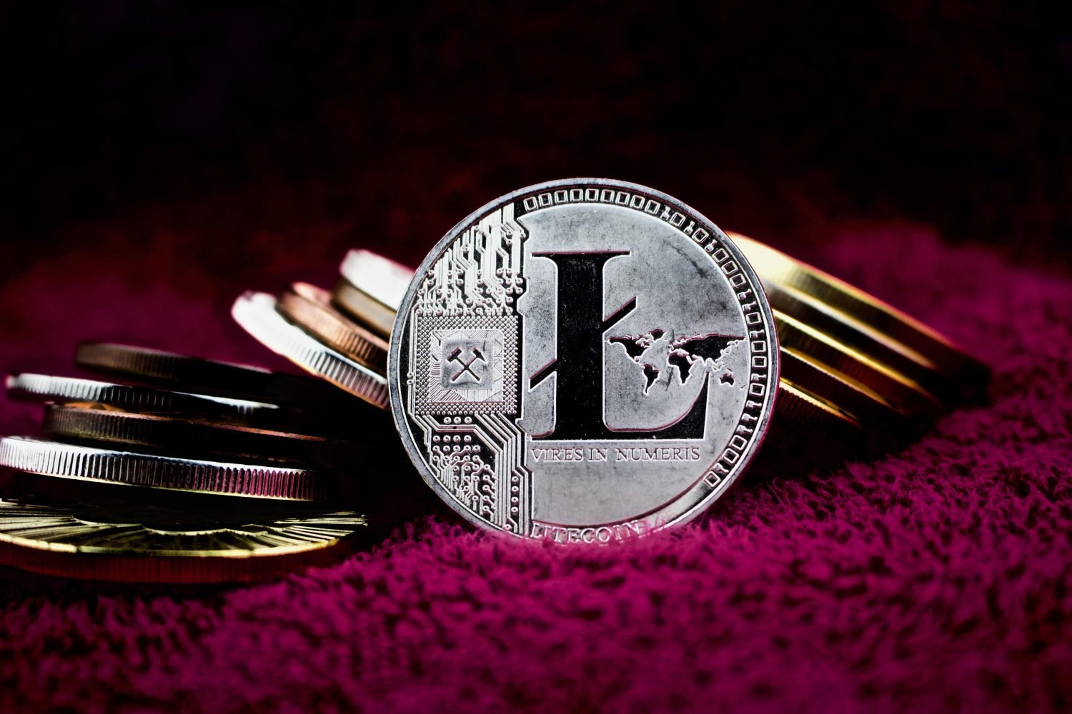 Litecoin Vs Bitcoin: The Battle of Digital Currencies - Newslibre