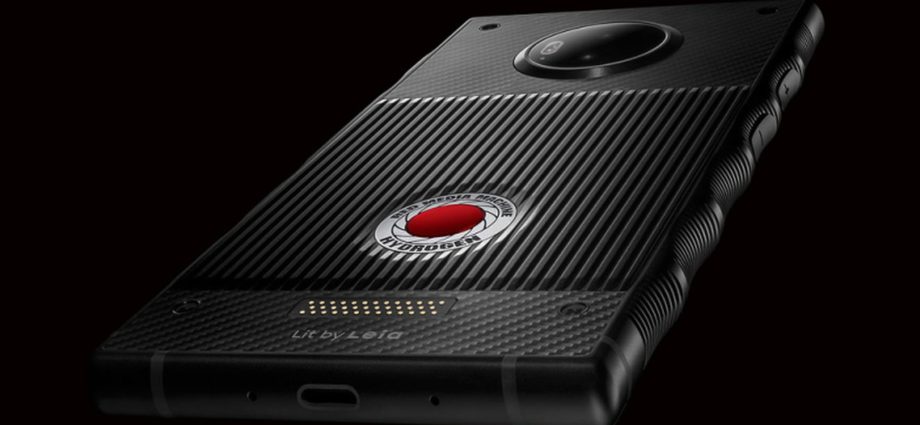 The Red Hydrogen One Review - Newslibre