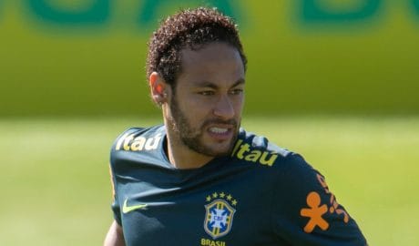 Neymar Limps Off With an Injury During Brazil's Training 6