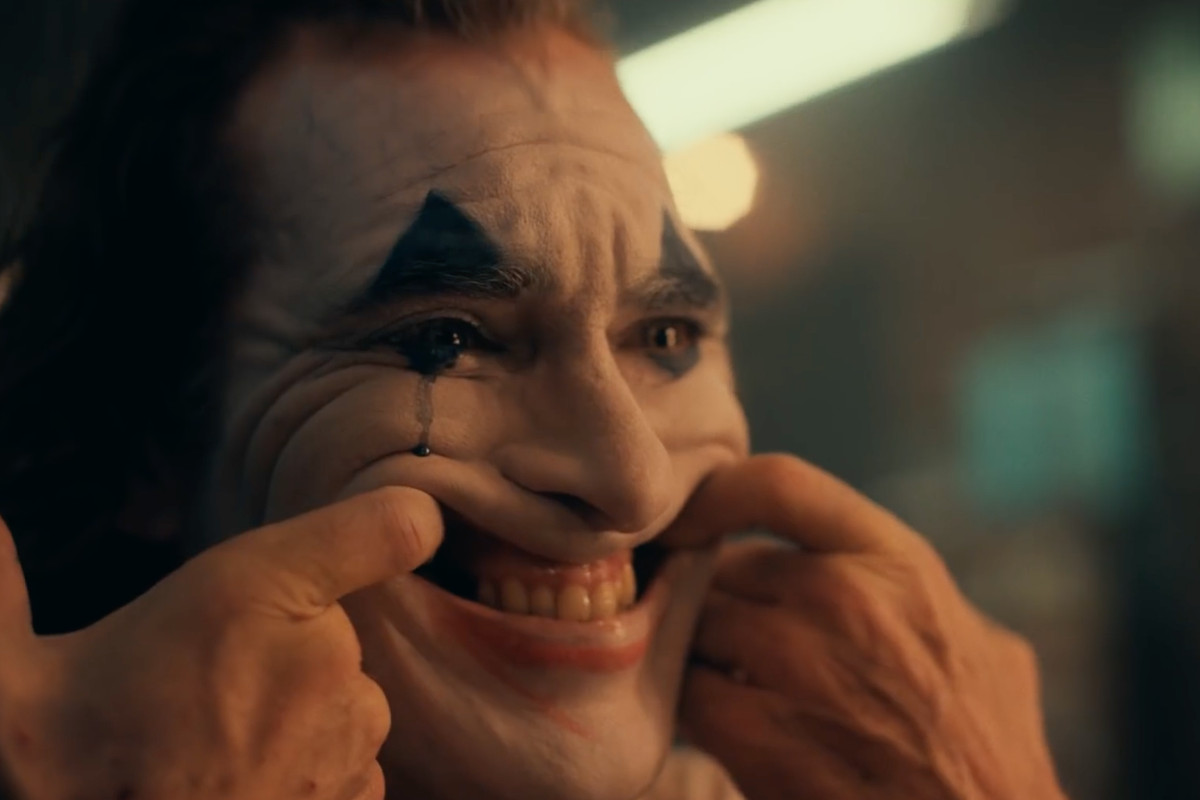 Movie Review: DC's The Joker Movie is a Masterpiece 3