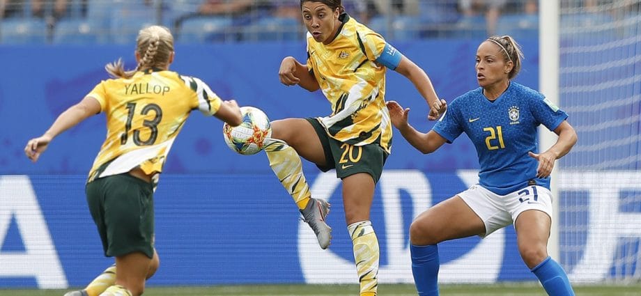 Australia to Pay Women and Men Footballers Same Amount Earnings 1