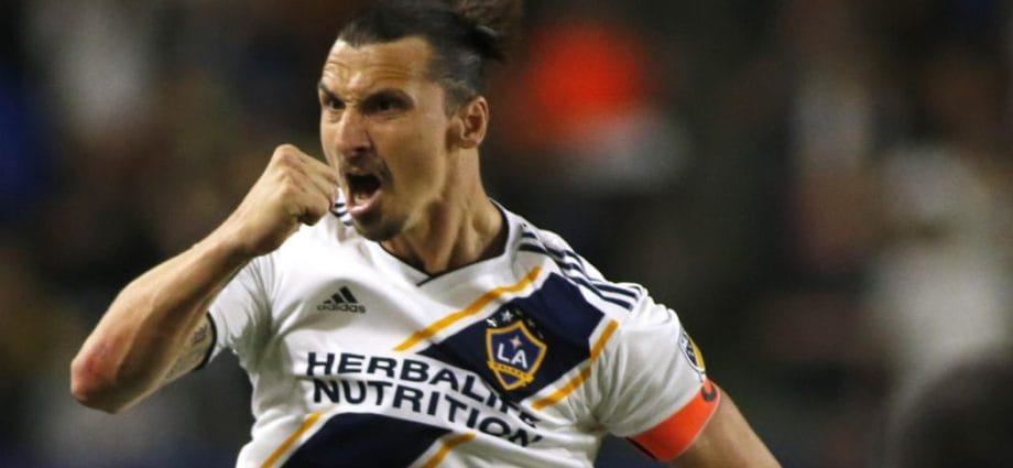 Zlatan Ibrahimovic To Italian Side AC Milan 1