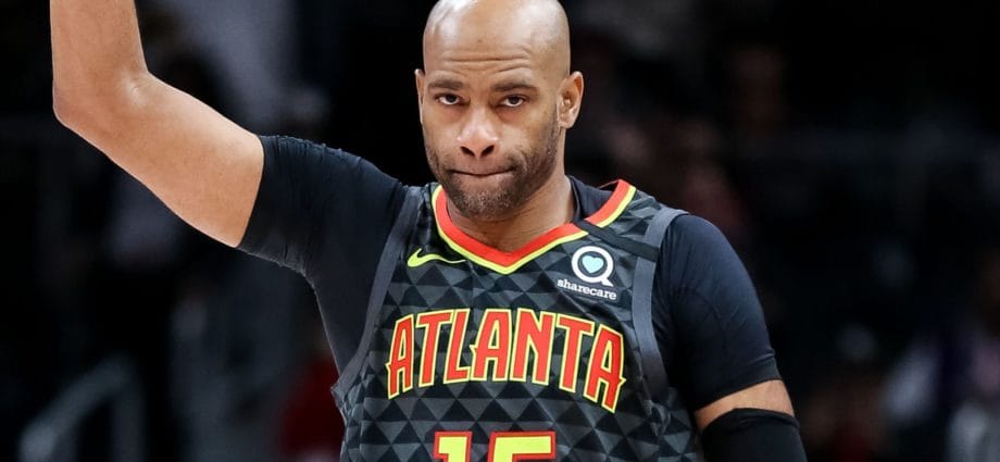 Vince Carter Becomes First Ever NBA Star to Play in 4 Decades 1 Vince Carter Becomes First Ever NBA Star to Play in 4 Decades - Newslibre