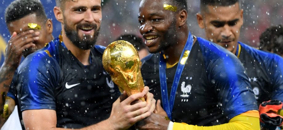 What Makes Olivier Giroud a Phenomenon? 1 What Makes Olivier Giroud a Penomenon? - Newslibre