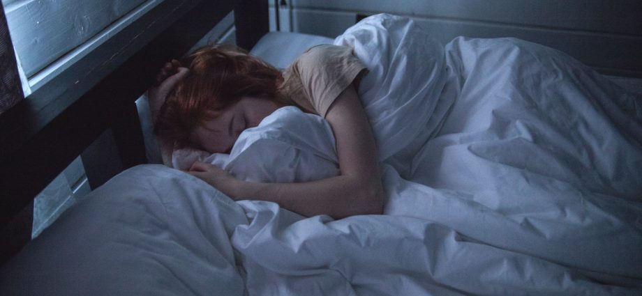 5 Possible Causes of Night Sweats You Shouldn’t Ignore - Newslibre