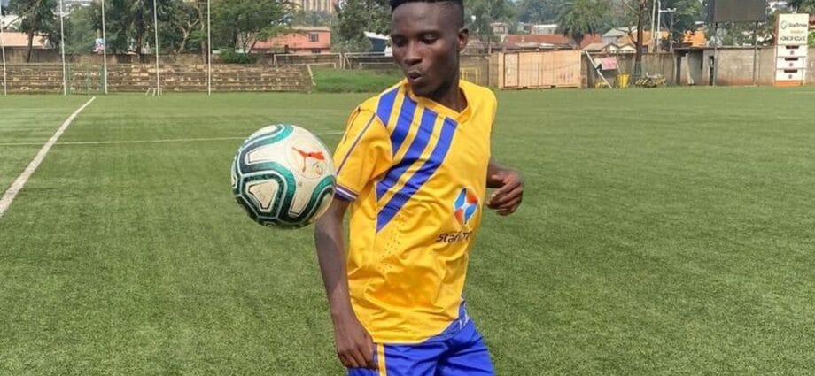 Who is Andrew Kawooya, the Teenage Sensation at the Center of Vipers-KCCA Fist-Fight? 1 KCCA and Vipers SC In Fist Fight Over Andrew Kawooya - Newslibre