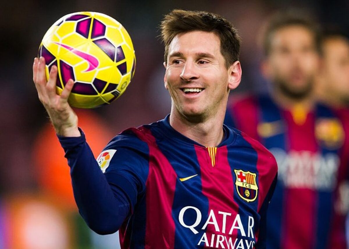 Today Lionel Messi Makes 34 Years, A Journey of 17 years in Football - Newslibre