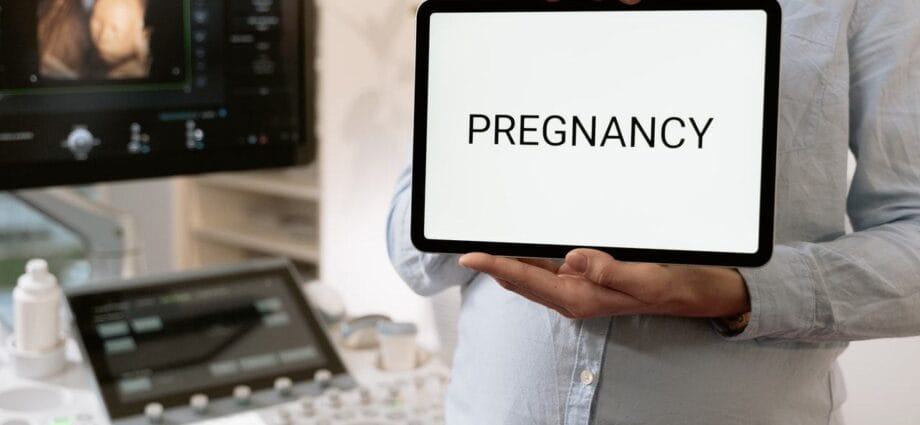 Pregnancy Diet: What to Eat and What to Avoid - Newslibre