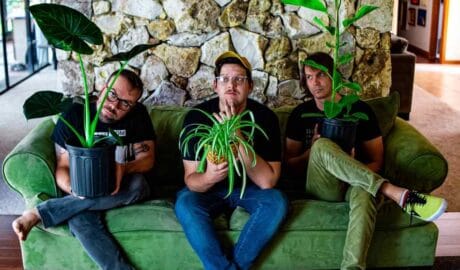 Punk Rock Band Virginity Premieres Its “You Can’t Stop the Machine” Track - Newslibre