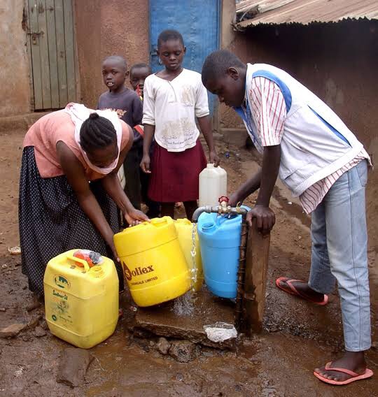 Kibera: Can The Water and Sanitation Crisis in Africa’s Largest Slum Be Solved? - Newslibre
