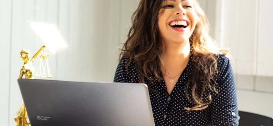 How to Make Mondays Your Favorite Day of the Week In 9 Simple Steps 1 How to Make Mondays Your Favorite Day of the Week In 9 Simple Steps - Newslibre