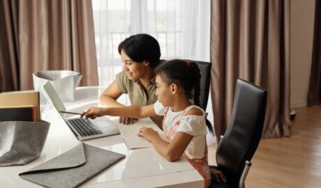 5 Ways To Motivate Your Kids To Be Better Communicators? - Newslibre