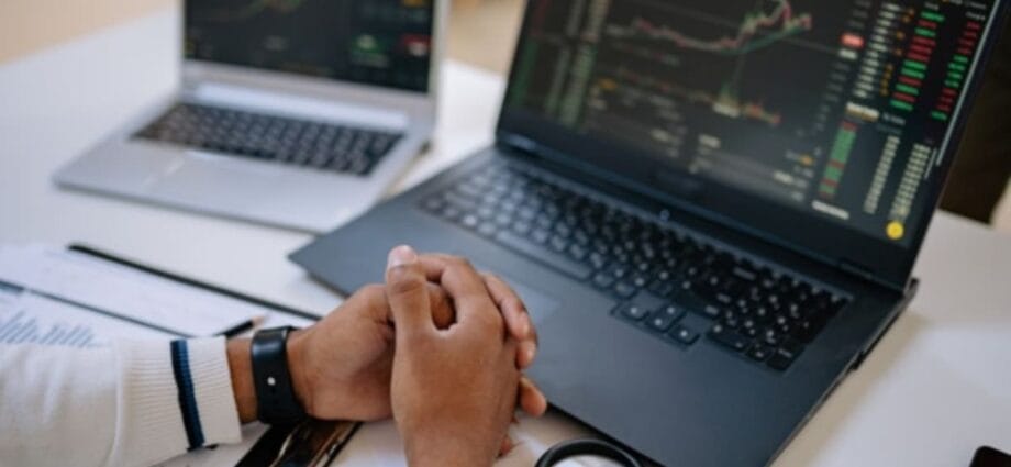 5 Good Reasons to Invest in a Trading Computer - Newslibre
