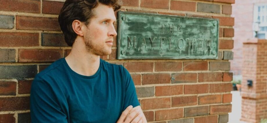 Nashville Singer Clayton Severson Releases Nostalgic Track 'Mayflower' - Newslibre