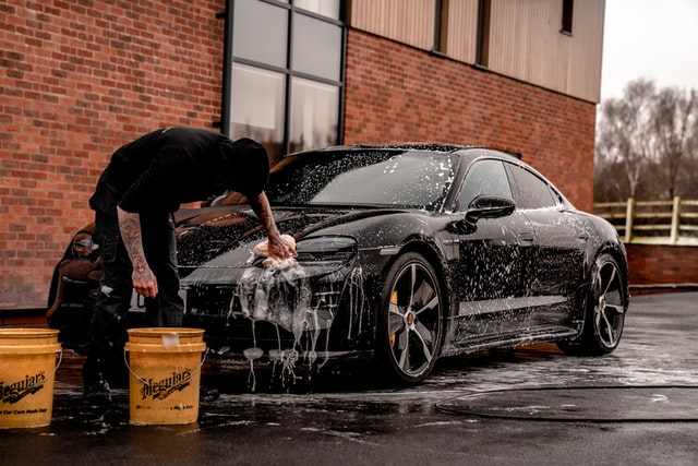 5 Efficient Ways to Wash Your Vehicle on a Road Trip - Newslibre