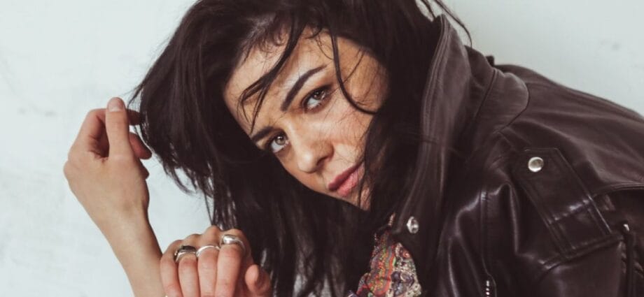 Ninet Tayeb Inspires Forgiveness and Awakening with Rock Single “Who Is Us” - Newslibre