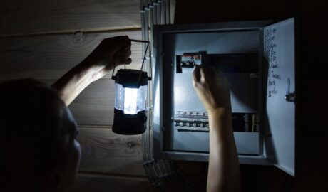 3 Ways On How To Prep for an Extended Power Outage - Newslibre