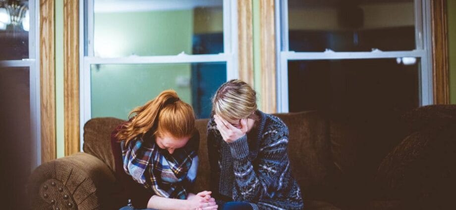 7 Key Steps to Help You Cope with the Incarceration of a Family Member - Newslibre