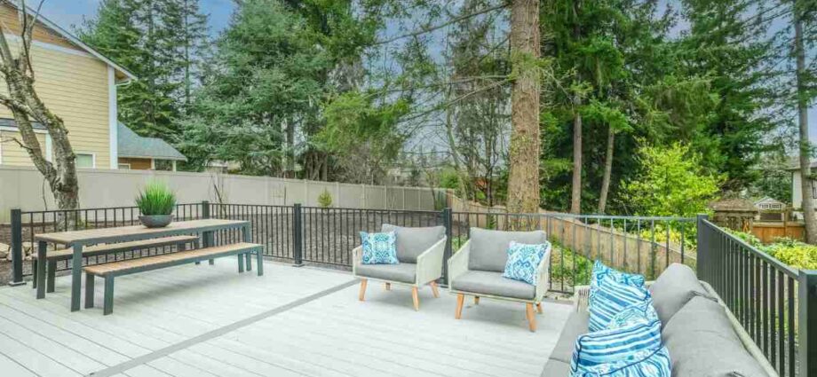 Creating a Cosy Outdoor Living Space with Your Deck - Newslibre