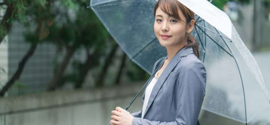 Rainy Day Commutes: How To Keep Your Work Essentials Dry - Newslibre