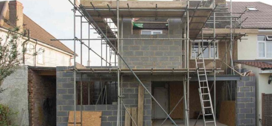 Hiring a Wrong Contractor for an Exterior Remodel Job Will Cost You Dearly - Newslibre