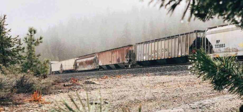 A Guide to Railcars and Their Maintenance - Newslibre