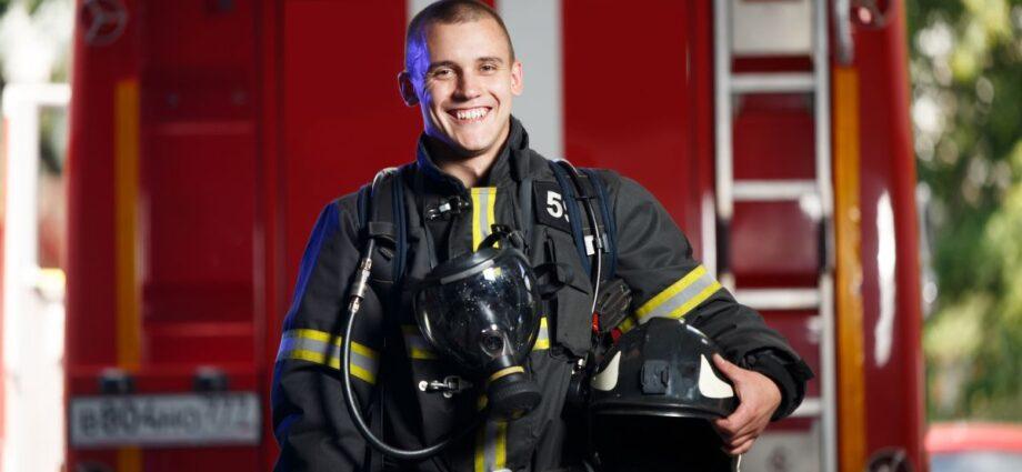 What You Should Know Before Becoming a Firefighter - Newslibre