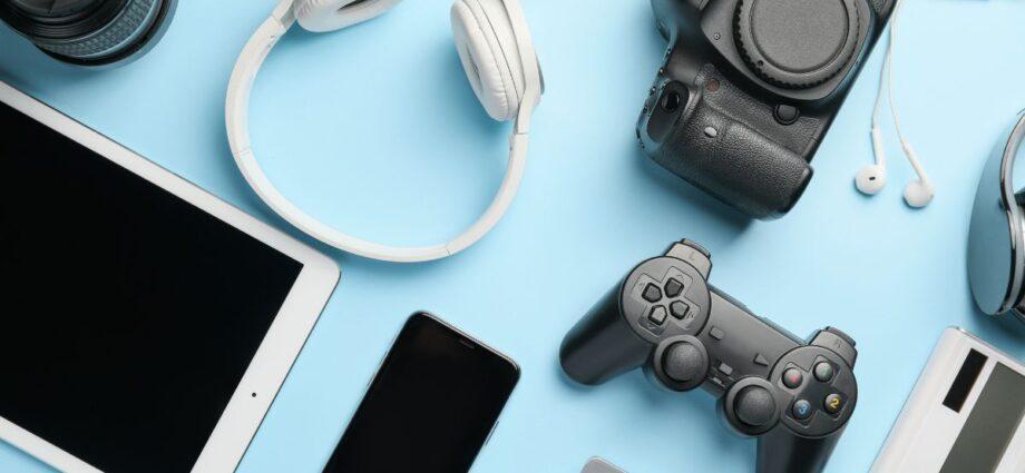 4 Tips for Buying a Pre-Owned Electronic Device