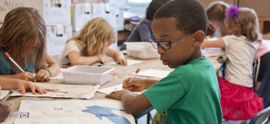 5 Ways to Help Your Child Successfully Go Through School 1 5 Ways to Help Your Child Successfully Go Through School - Newslibre