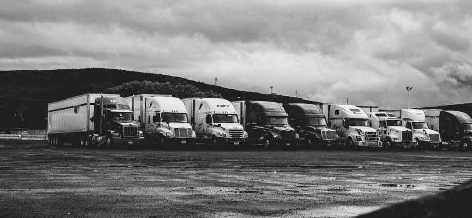 The Little Details to Know About Running a Trucking Business - Newslibre