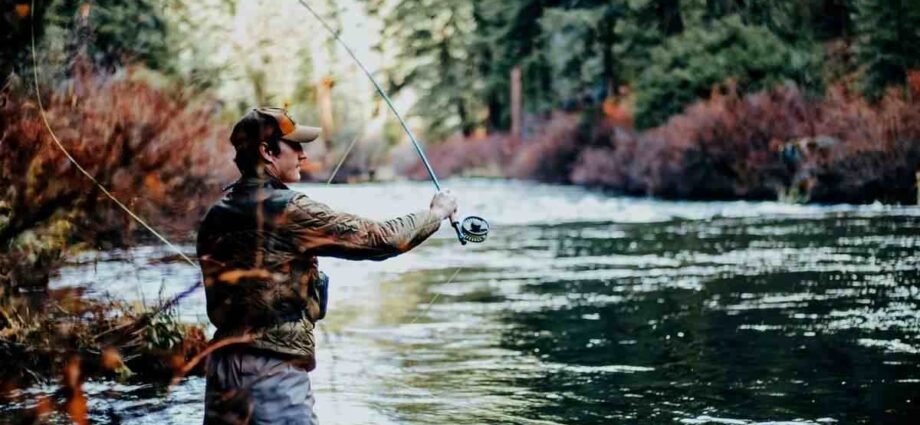 Essential Gear for Fishing Enthusiasts: 5 Items You Can't Do Without - Newslibre