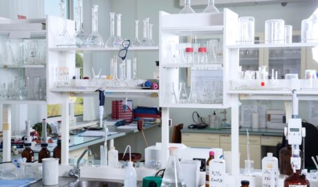 Tips for Keeping Laboratory Instruments Clean - Newslibre