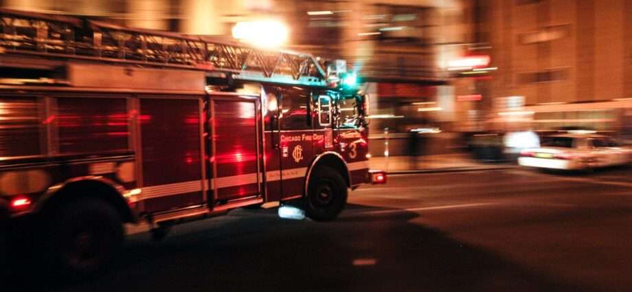 How To React and Respond to a Community Crisis - Newslibre