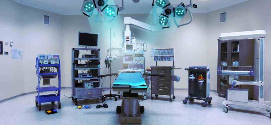 5 Crucial Benefits of Hiring Professional Operating Room Cleaners - Newslibre