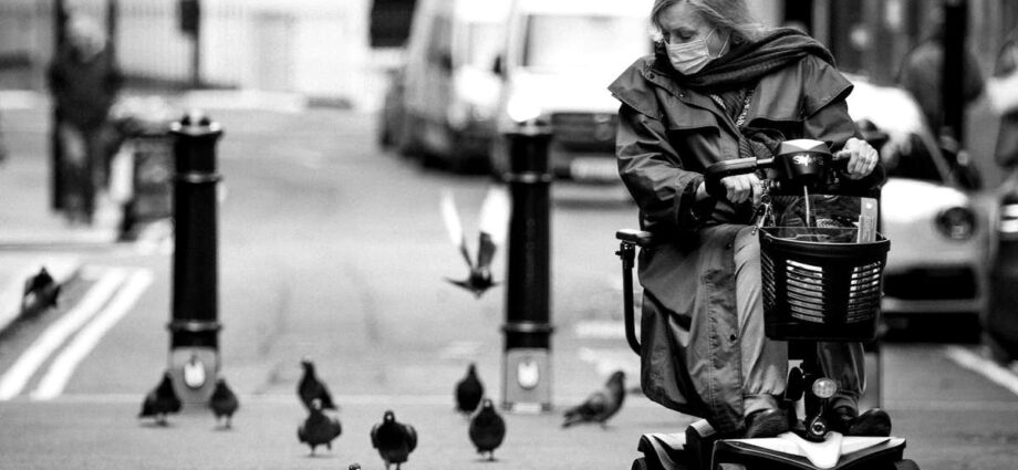 Selecting the Right Mobility Scooter: 6 Notable Things You Need to Know - Newslibre