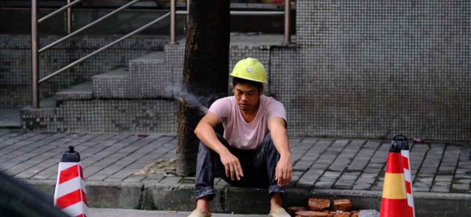 Signs of Heat Stress in Construction Workers - Newslibre