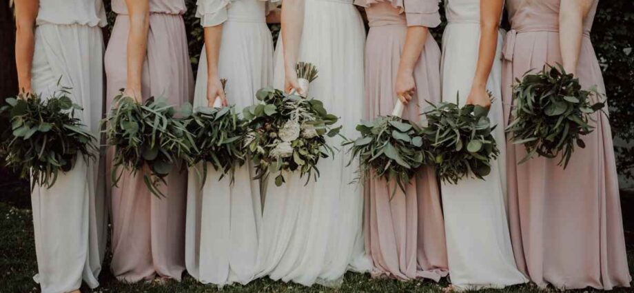 What to Consider When Picking Your Own Bridesmaid Dress - Newslibre