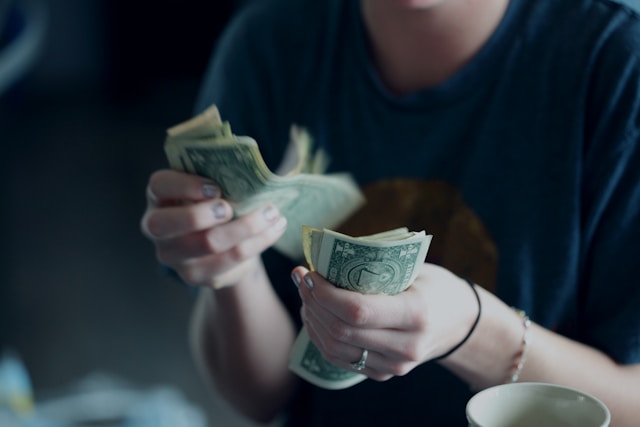 counting dollars cash business